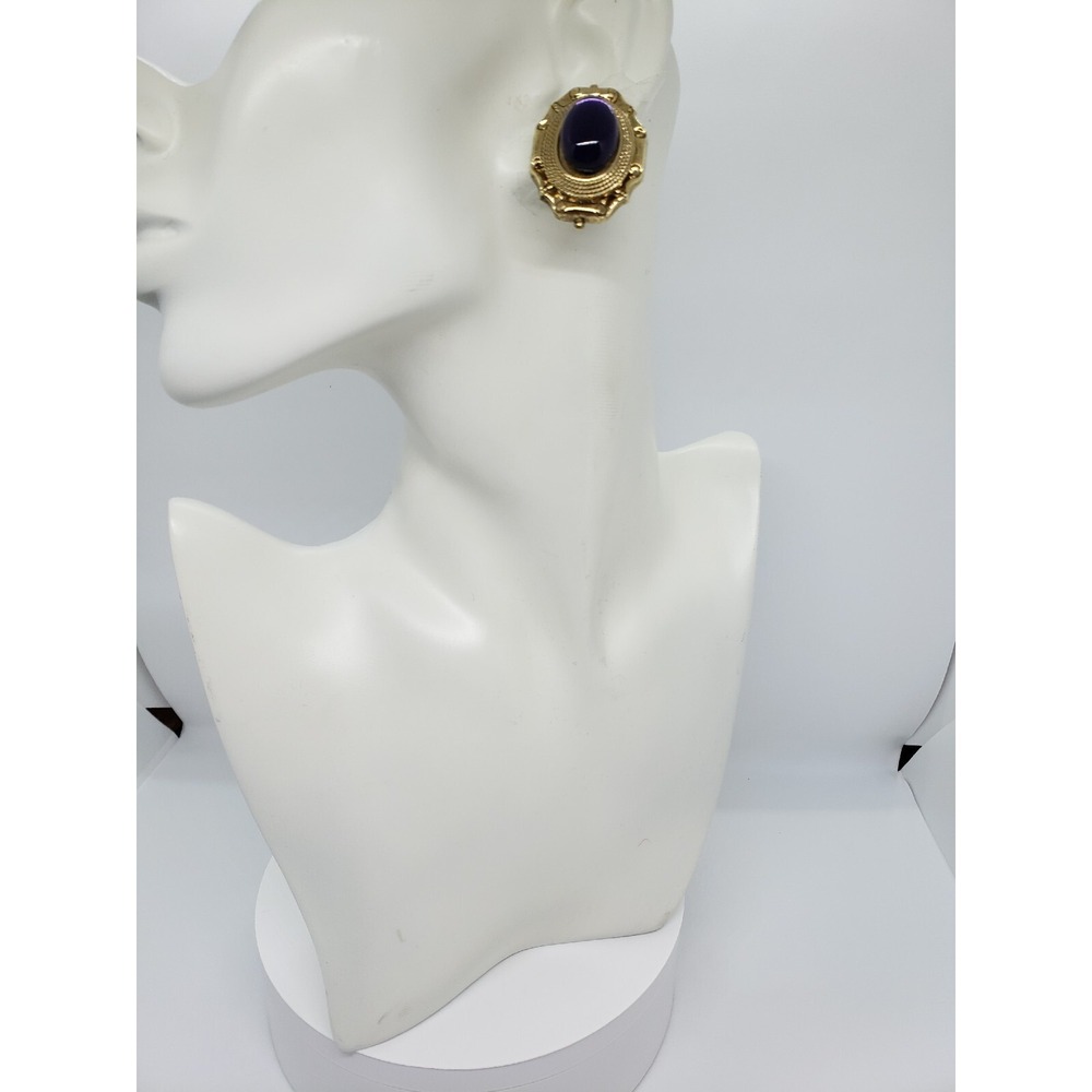 Vintage Gold Tone Purple Oval Plastic Center Clip On Earrings Jewelry